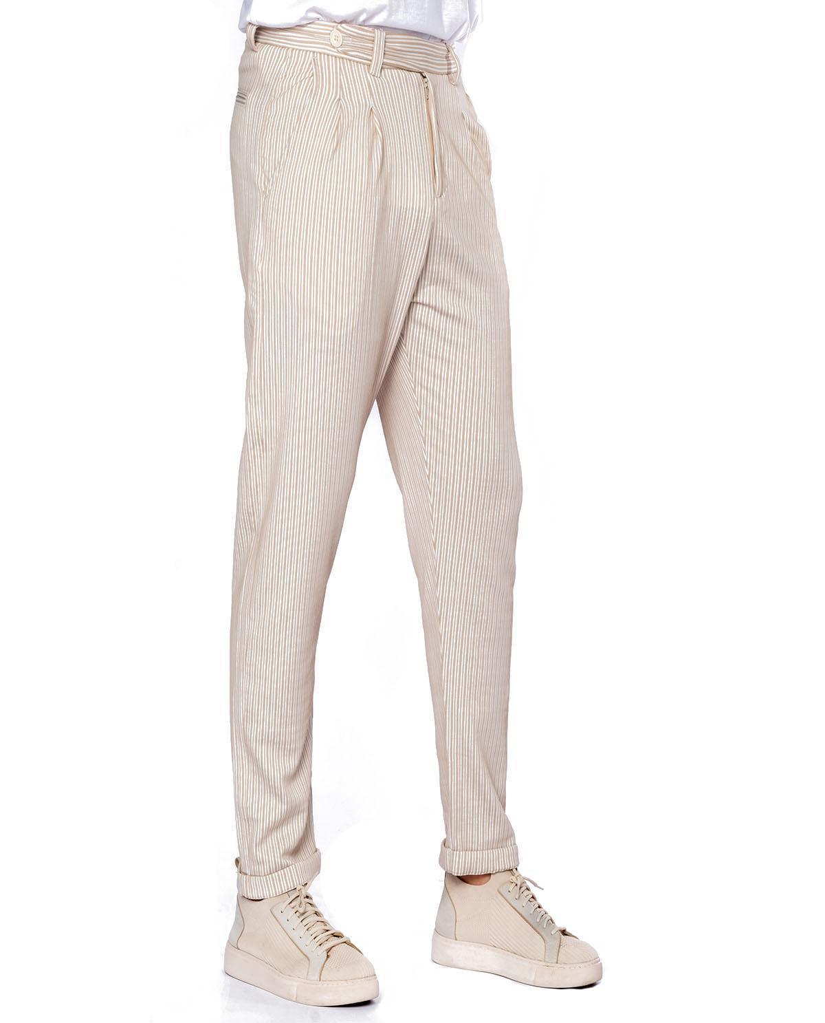 Pantalon beige à rayures blanches en coton