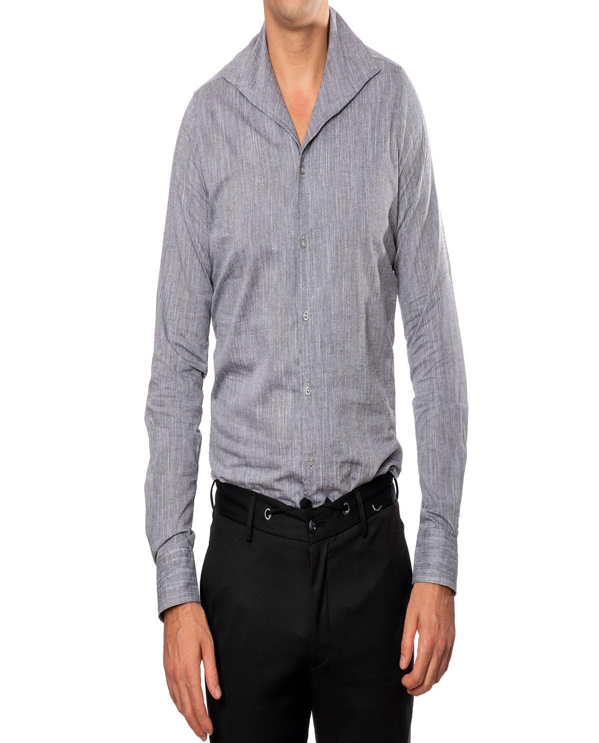 Chemise grise à col ouvert en lin
